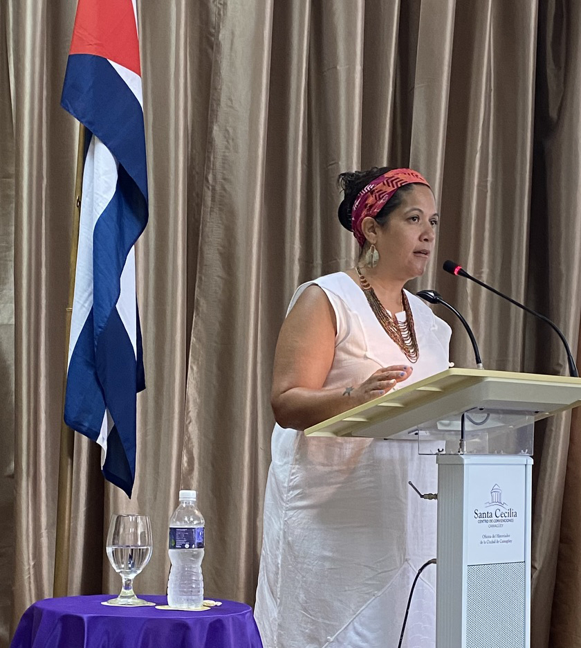 J Lazu giving a speech in Cuba